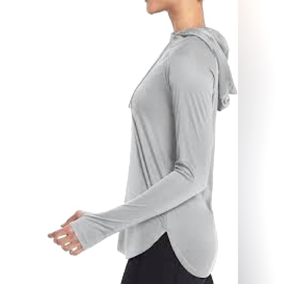 Reebok Women's Gray Athletic Hoodie. NWOT Size M - Picture 2 of 9